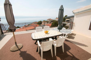 Отель ALMA Amazing location modern apartments  Омиш